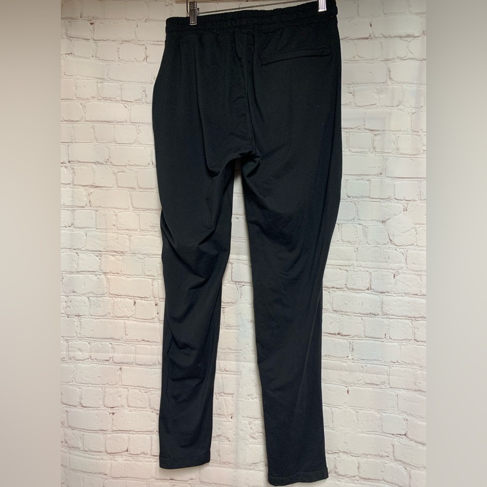 Vuori Performance Knit Men's Black Jogger Pants Size S​ - Picture 4 of 6